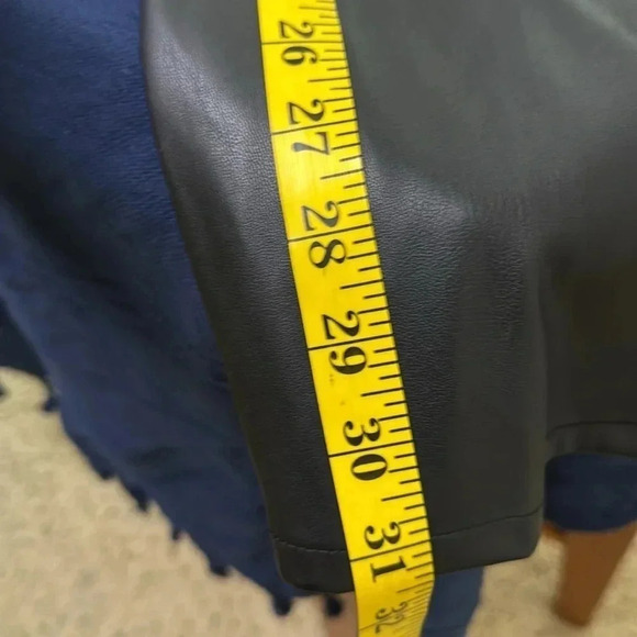 Levi's 70's Flare Faux Leather Pant Leather Night size 25 NWOT - Picture 13 of 14